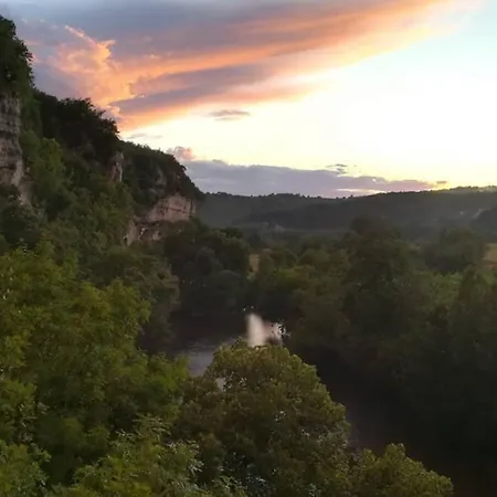 Gites A Saint Leon Sur Vezere Дом отдыха