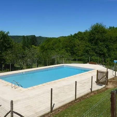 Gites A Saint Leon Sur Vezere Дом отдыха Sergeac