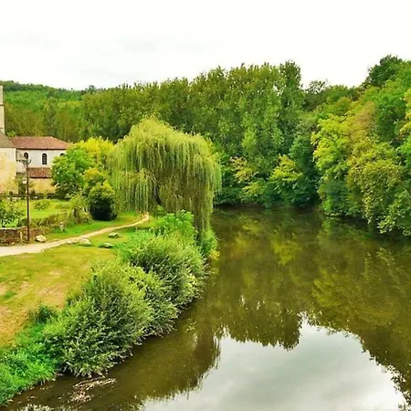Gites A Saint Leon Sur Vezere Дом отдыха